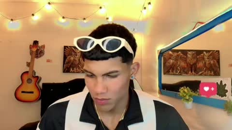 Snapshot of damian_latinxxx chatting on 02-08-25, 02:47 Damian online show from 02-08-25, 02:47