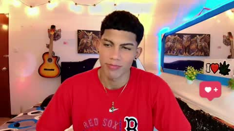 Snapshot of damian_latinxxx chatting on 02-08-25, 05:51 Damian online show from 02-08-25, 05:51