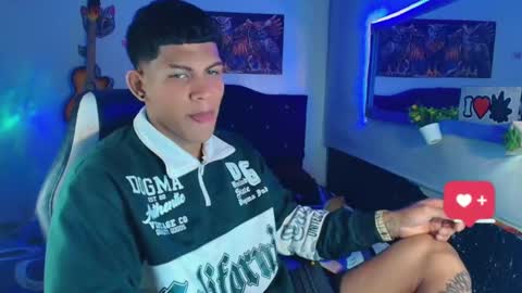 Snapshot of damian_latinxxx chatting on 02-08-25, 08:52 Damian online show from 02-08-25, 08:52