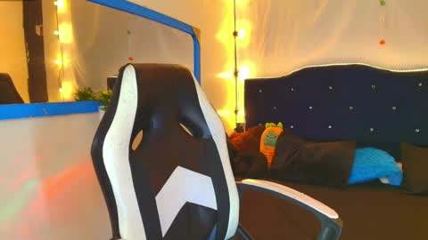 Snapshot of damian_latinxxx chatting on 02-13-25, 06:20 Damian online show from 02-13-25, 06:20