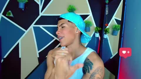 Snapshot of damian_latinxxx chatting on 02-22-25, 09:34 Damian online show from 02-22-25, 09:34