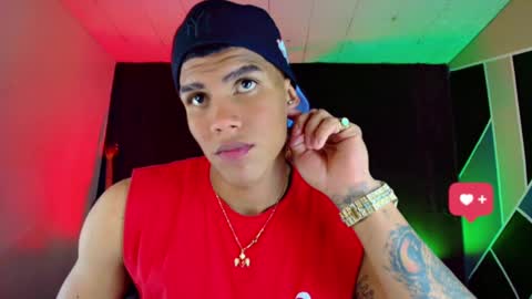 Snapshot of damian_latinxxx chatting on 02-27-25, 05:56 Damian online show from 02-27-25, 05:56