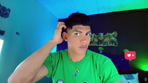 Snapshot of damian_latinxxx chatting on 02-28-25, 03:15 Damian online show from 02-28-25, 03:15