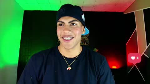 Snapshot of damian_latinxxx chatting on 03-02-25, 03:02 Damian online show from 03-02-25, 03:02