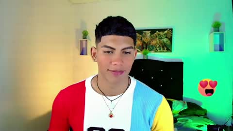 Snapshot of damian_latinxxx chatting on 03-06-25, 02:18 Damian online show from 03-06-25, 02:18