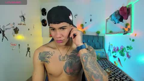 Snapshot of damian_latinxxx chatting on 09-29-25, 03:11 Damian online show from 09-29-25, 03:11