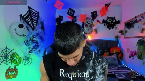 Snapshot of damian_latinxxx chatting on 10-09-25, 03:37 Damian online show from 10-09-25, 03:37