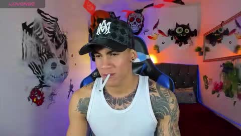 Snapshot of damian_latinxxx chatting on 10-13-25, 03:06 Damian online show from 10-13-25, 03:06