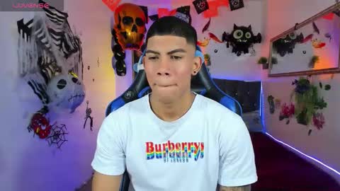 Snapshot of damian_latinxxx chatting on 10-15-25, 03:28 Damian online show from 10-15-25, 03:28