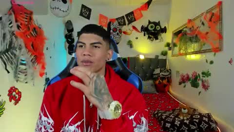 Snapshot of damian_latinxxx chatting on 10-22-25, 03:07 Damian online show from 10-22-25, 03:07