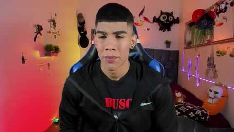 Snapshot of damian_latinxxx chatting on 11-03-25, 03:08 Damian online show from 11-03-25, 03:08