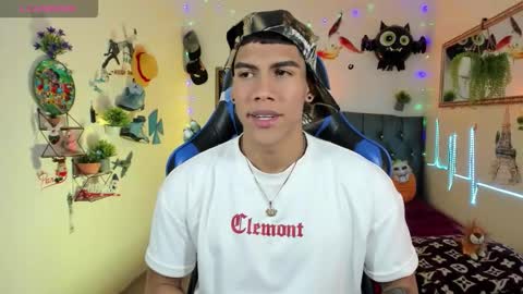 Snapshot of damian_latinxxx chatting on 11-13-25, 03:38 Damian online show from 11-13-25, 03:38