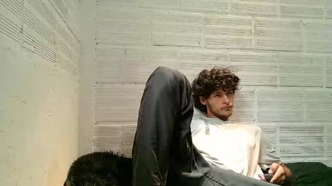 Snapshot of damian_vadim chatting on 05-27-26, 02:25 Damian Vadim online show from 05-27-26, 02:25