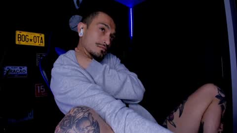 Snapshot of damiancox chatting on 01-07-25, 12:55 Daamiancox online show from 01-07-25, 12:55