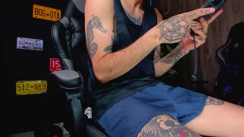 Snapshot of damiancox chatting on 09-11-25, 07:25 Daamiancox online show from 09-11-25, 07:25