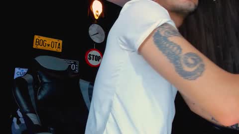 Snapshot of damiancox chatting on 11-09-25, 03:05 Daamiancox online show from 11-09-25, 03:05