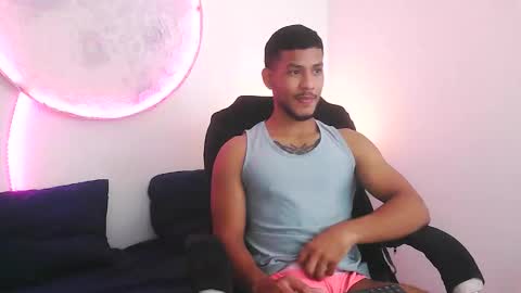 instagram damiannreed. online show from 10-01-25, 01:22