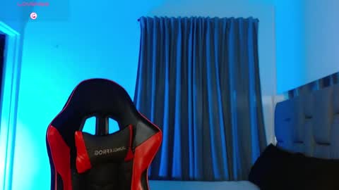 Snapshot of damiano_walker chatting on 03-01-26, 03:52 damiano_walker online show from 03-01-26, 03:52