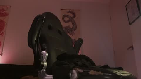 Snapshot of damianow chatting on 12-14-24, 03:40 insta damn8 -------- online show from 12-14-24, 03:40