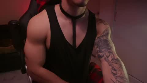 Snapshot of damianow chatting on 12-15-24, 01:24 insta damn8 -------- online show from 12-15-24, 01:24