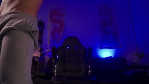 Snapshot of damianow chatting on 01-10-25, 10:57 insta damn8 -------- online show from 01-10-25, 10:57