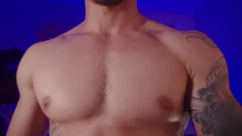 Snapshot of damianow chatting on 01-12-25, 01:42 insta damn8 -------- online show from 01-12-25, 01:42