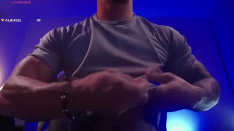 Snapshot of damianow chatting on 01-17-25, 11:29 insta damn8 -------- online show from 01-17-25, 11:29