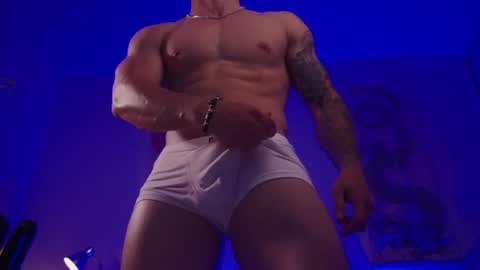 Snapshot of damianow chatting on 01-19-25, 03:39 insta damn8 -------- online show from 01-19-25, 03:39