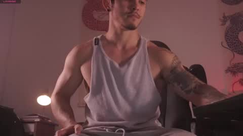 Snapshot of damianow chatting on 02-19-25, 12:14 insta damn8 -------- online show from 02-19-25, 12:14