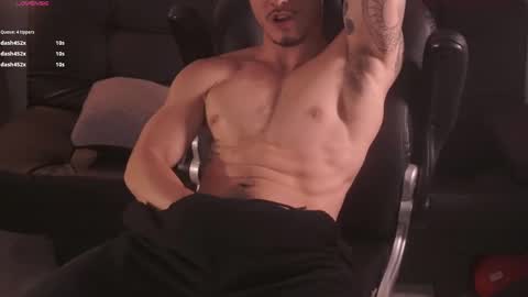 Snapshot of damianow chatting on 02-23-25, 12:08 insta damn8 -------- online show from 02-23-25, 12:08