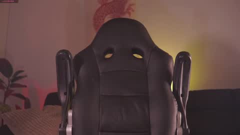 Snapshot of damianow chatting on 03-01-25, 11:58 insta damn8 -------- online show from 03-01-25, 11:58