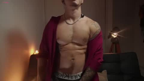 Snapshot of damianow chatting on 09-21-25, 12:12 insta damn8 -------- online show from 09-21-25, 12:12