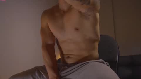 Snapshot of damianow chatting on 09-28-25, 11:43 insta damn8 -------- online show from 09-28-25, 11:43