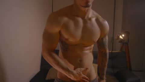 Snapshot of damianow chatting on 10-06-25, 11:57 insta damn8 -------- online show from 10-06-25, 11:57