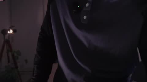 Snapshot of damianow chatting on 11-16-25, 01:22 insta damn8 -------- online show from 11-16-25, 01:22