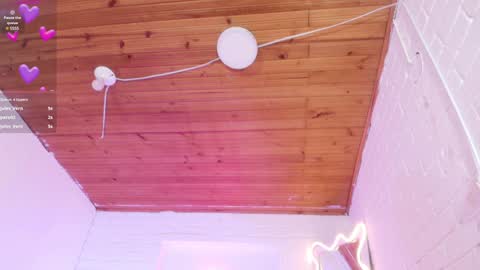 Snapshot of damii_tay chatting on 12-16-24, 06:10 Damii online show from 12-16-24, 06:10