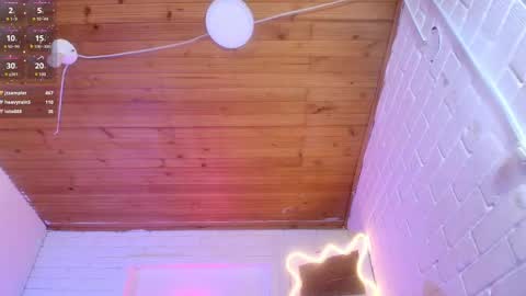 Snapshot of damii_tay chatting on 02-11-25, 09:42 Damii online show from 02-11-25, 09:42