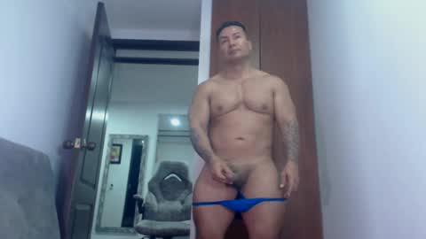 Snapshot of dammuscle chatting on 06-05-26, 01:56 dammuscle online show from 06-05-26, 01:56