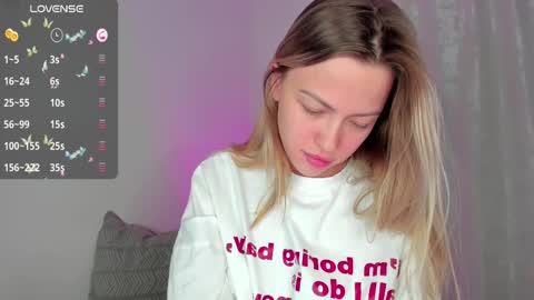 Snapshot of damn_cutie chatting on 02-14-25, 11:53  Tiana  online show from 02-14-25, 11:53