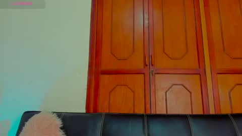 Kary-- independent model Schedule 0530am-1000am colombian time online show from 02-02-25, 05:42