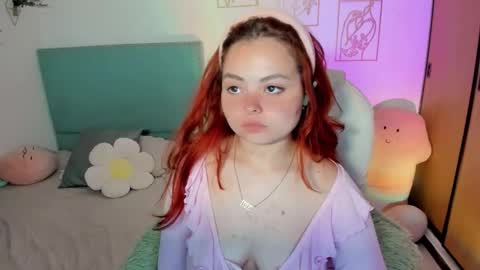 Snapshot of damn_that_booty chatting on 11-11-25, 09:20 Criss online show from 11-11-25, 09:20