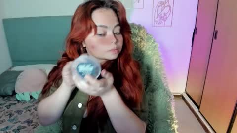 Snapshot of damn_that_booty chatting on 11-23-25, 12:32 Criss online show from 11-23-25, 12:32