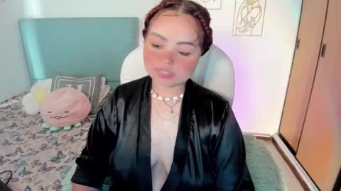 Snapshot of damn_that_booty chatting on 12-04-25, 03:54 Criss online show from 12-04-25, 03:54