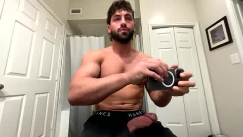 Snapshot of damnimhandsome25 chatting on 02-23-25, 03:40 Clyde online show from 02-23-25, 03:40