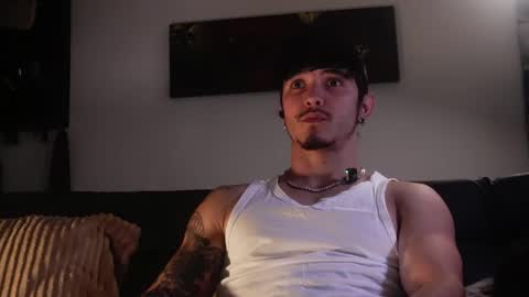 Snapshot of damnnoir chatting on 04-06-26, 11:27 insta damn8 --- ----- online show from 04-06-26, 11:27