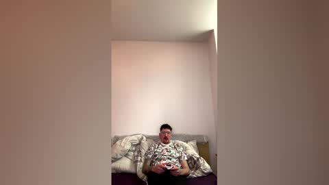 Snapshot of damo111694 chatting on 03-22-26, 08:12 damo111694 online show from 03-22-26, 08:12