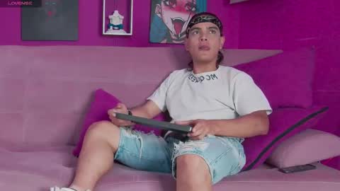 Damon online show from 10-15-25, 04:29