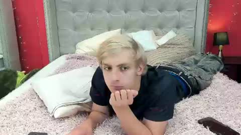 Snapshot of damonlux chatting on 07-24-26, 02:15 Damon online show from 07-24-26, 02:15