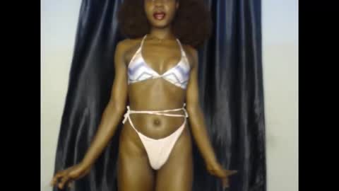 leah online show from 11-18-25, 04:28