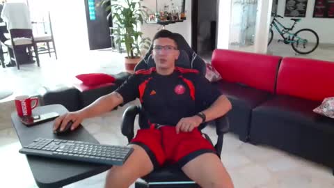 damyan_2003 online show from 05-01-26, 02:32